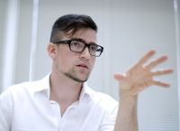 Μάρτιν Ζέλνερ: Η νέα φιγούρα της ευρωπαϊκής ακροδεξιάς