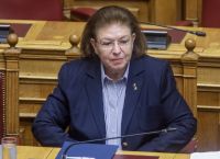 Μενδώνη: Στον αρχαιολογικό χώρο της Ακρόπολης δεν έγινε ποτέ καμία επίδειξη μόδας