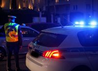 Χειροπέδες σε 13χρονο που χτύπησε ανήλικο για να τον ληστέψει – Εμπλέκεται και σε άλλες κλοπές