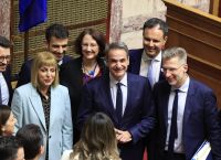 Η κυβέρνηση γυρίζει σελίδα