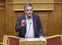 Τσακαλώτος: Ο Τσίπρας ήθελε να ρίξει τον Κασσελάκη