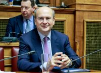 Χατζηδάκης: Δεν μπήκα στην πολιτική για να καλύπτω κλέφτες