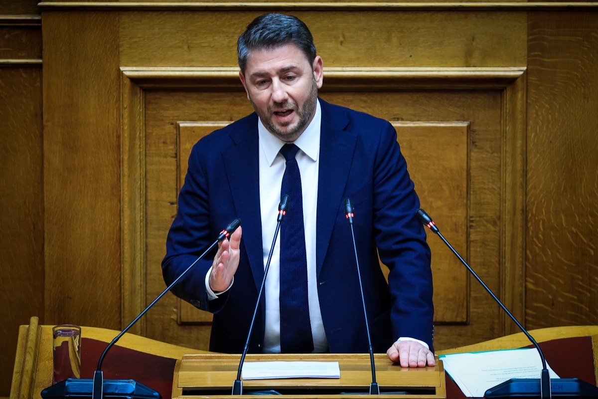 PASOK leader Androulakis: ‘The core of collusion and corruption is at Maximos Mansion’