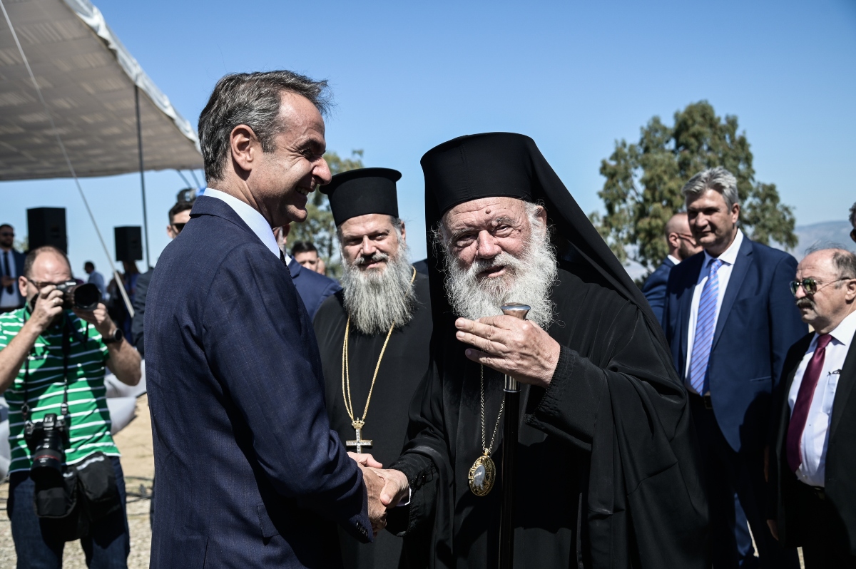 Εξομαλύνονται σταδιακά οι σχέσεις Κυβέρνησης – Εκκλησίας