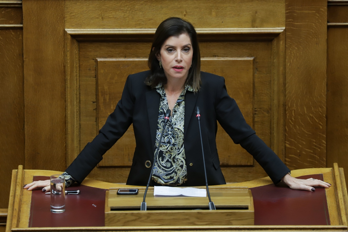 Φουντώνουν οι αντιδράσεις για τα emails Ασημακοπούλου