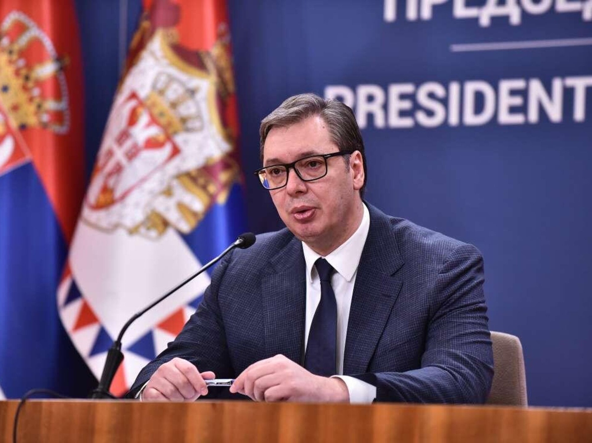 Ο Βούτσιτς κατηγορεί τη Δύση ότι θέλει να αποσταθεροποιήσει την Σερβία