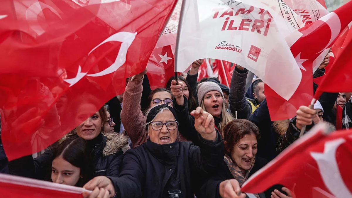 Άνοιξαν τα πρώτα εκλογικά τμήματα για τις δημοτικές εκλογές στην Τουρκία