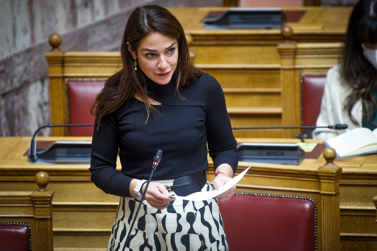 Δόμνα Μιχαηλίδου για Κοινωνικό Τουρισμό: Δωρεάν διακοπές για 300.000 πολίτες