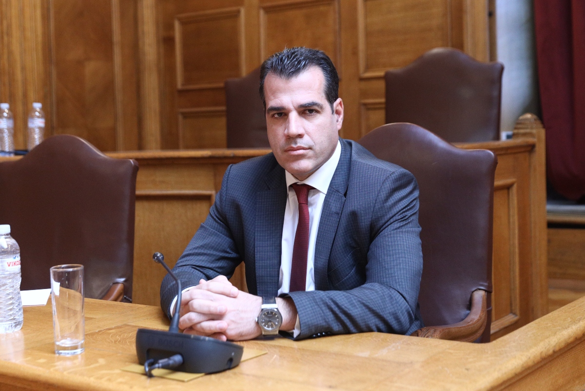 Πλεύρης για Δούκα: Δεν ανακάλεσε την ύβρη “μπάτσος” – Ντροπή