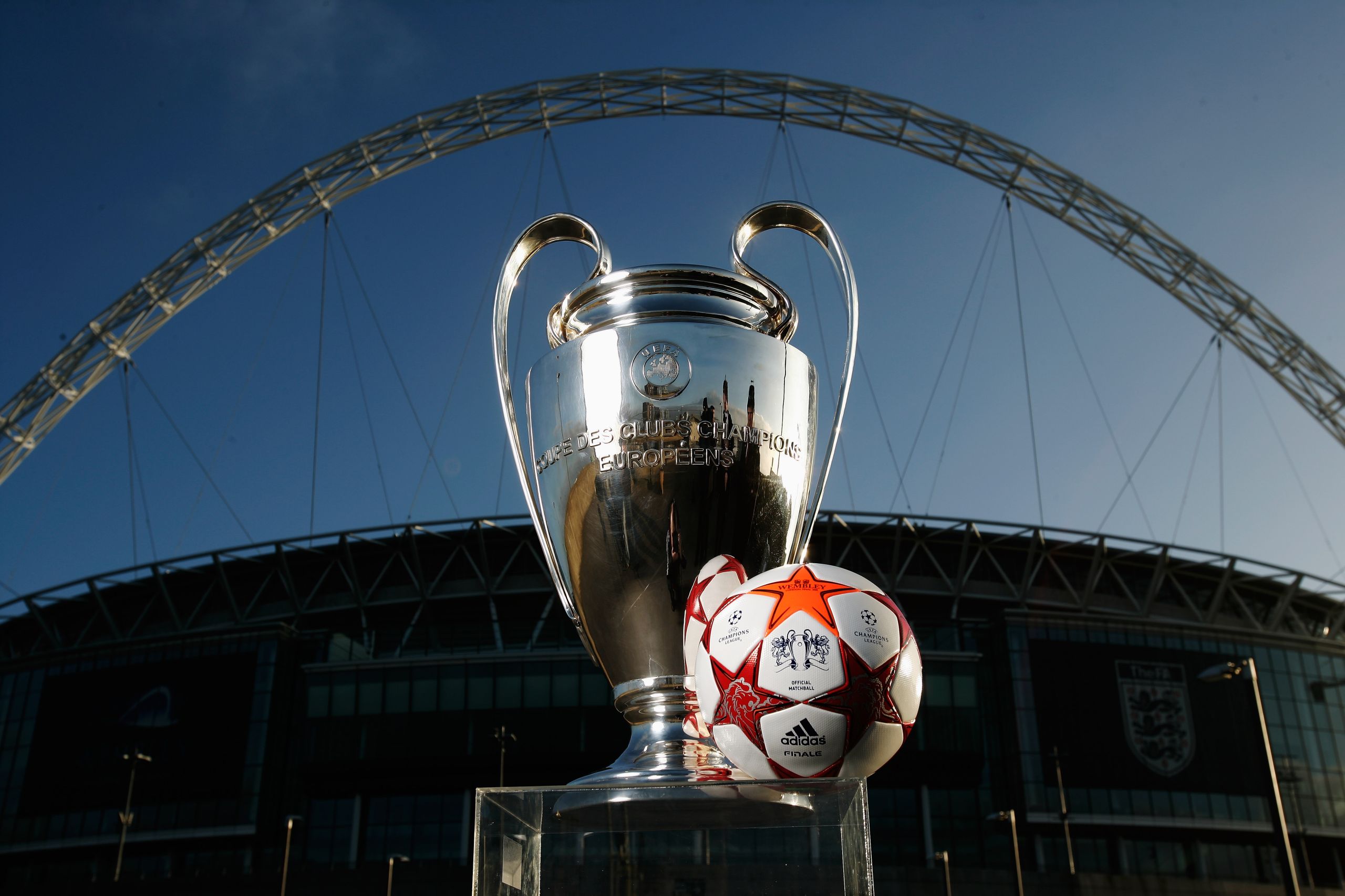 Γιατί η UEFA «φρενάρει» τα πετροδολάρια των σεΐχηδων στο ευρωπαϊκό ποδόσφαιρο