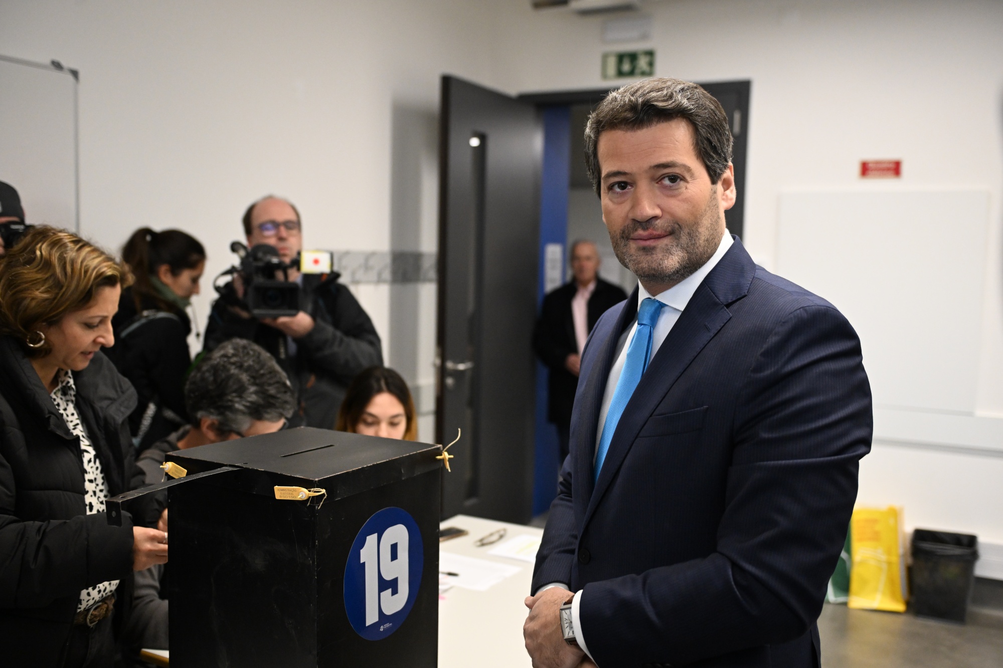 Αντρέ Βεντούρα: Ο ακροδεξιός λαϊκιστής που κλονίζει την πολιτική σκηνή στην Πορτογαλία