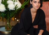 Άννα Μπεζάν: «Έχω αποφασίσει να αντιμετωπίζω το παρελθόν μου σαν νεκροταφείο»