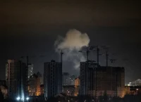 Ήχησαν ξανά οι σειρήνες του πολέμου στο Κίεβο: Η πρώτη ρώσικη πυραυλική επίθεση μετά από 44 ημέρες