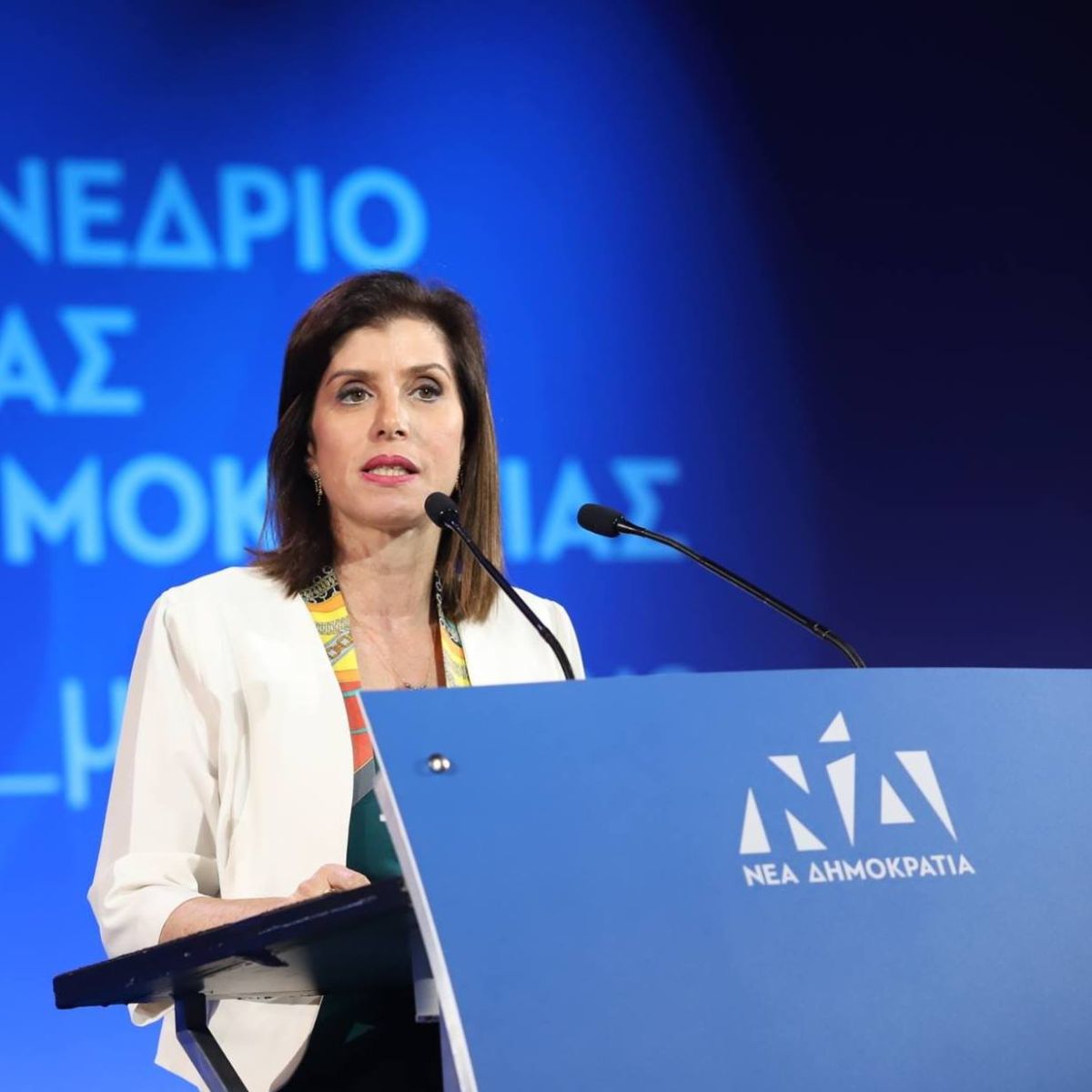 Έντονη αντιπαράθεση Ασημακοπούλου-Σκανδαλίδη για τις αιχμές Σαμαρά: «Μη γελάτε, κοιτάξτε τα του οίκου σας»