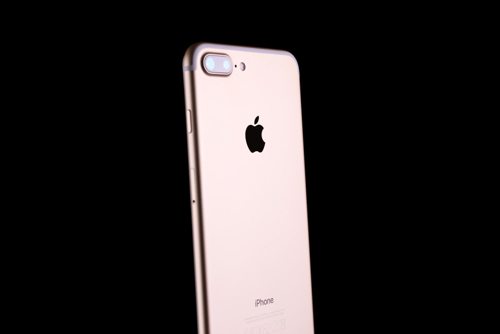 Κομισιόν: Πρόστιμο – μαμούθ 1,8 δισ. ευρώ στην Apple για μονοπωλιακές πρακτικές στις εφαρμογές μουσικής