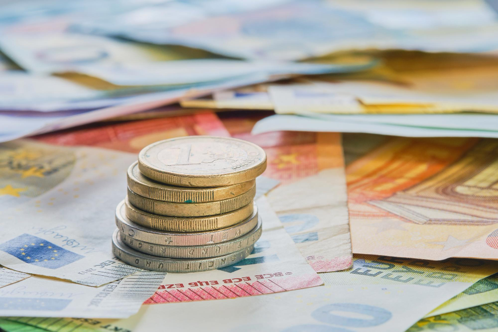 1,735 εκατ. μη μισθωτοί με συντάξεις κάτω των 1.000 ευρώ