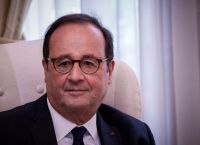 Γαλλία: Τρίτος δημοφιλέστερος πολιτικός ο Ολάντ – ετοιμάζει την επιστροφή του;