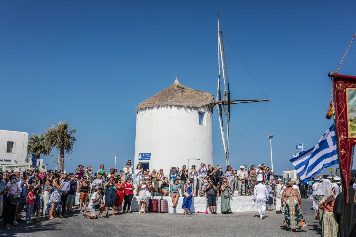 Τουρισμός για όλους: Ξεκινούν οι αιτήσεις – Δικαιούχοι και κριτήρια – Κουπόνι έως και 400 ευρώ