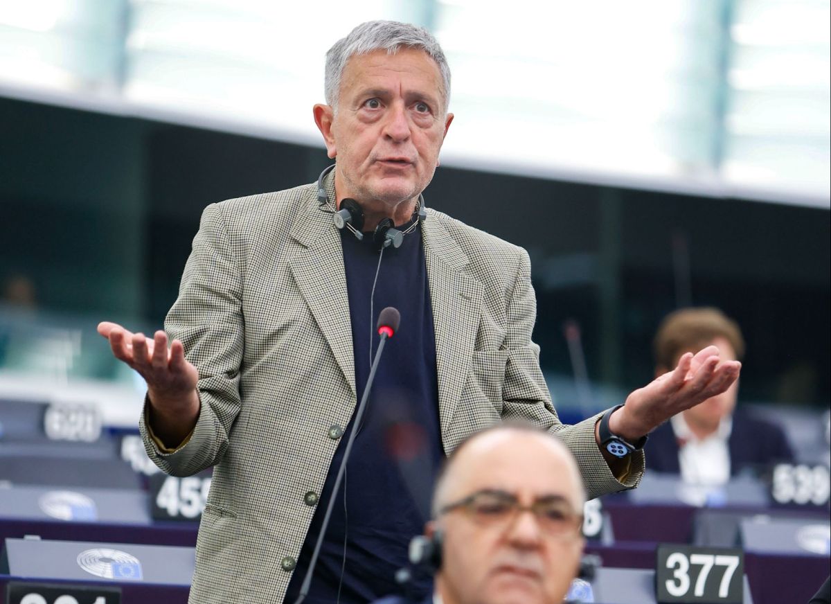 Ευρωκοινοβούλιο: Επιστολή Κούλογλου στην Μέτσολα για τα Τέμπη και τις υποκλοπές