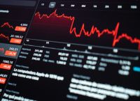 Αμοιβαία κεφάλαια: Εισροές 6,5 δισ. δολαρίων στην κατηγορία των μετοχικών