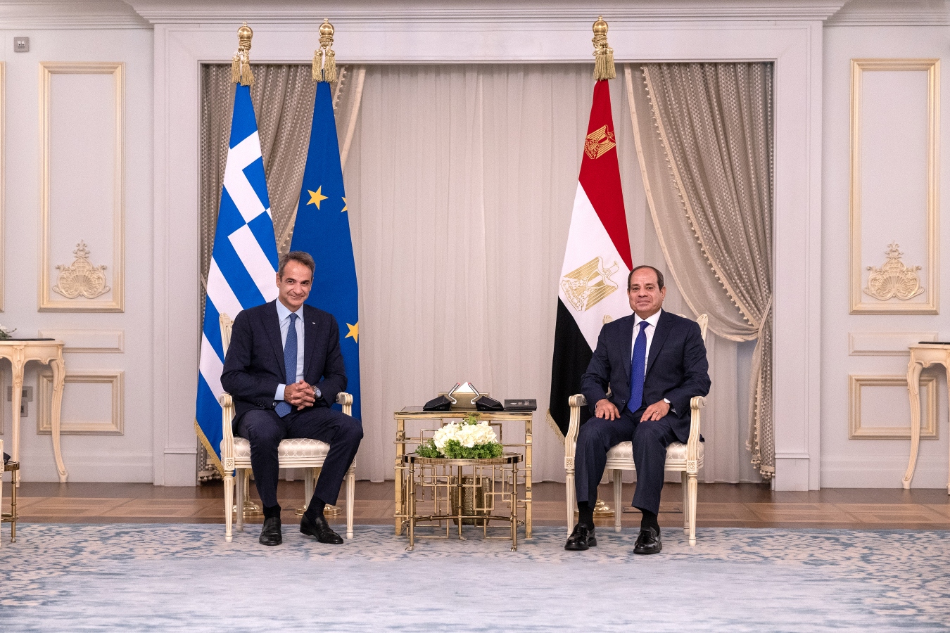 ΕΕ – Αίγυπτος: Τι θα περιλαμβάνει η συμφωνία που θα υπογράψουν οι Ευρωπαίοι με τον αλ Σίσι