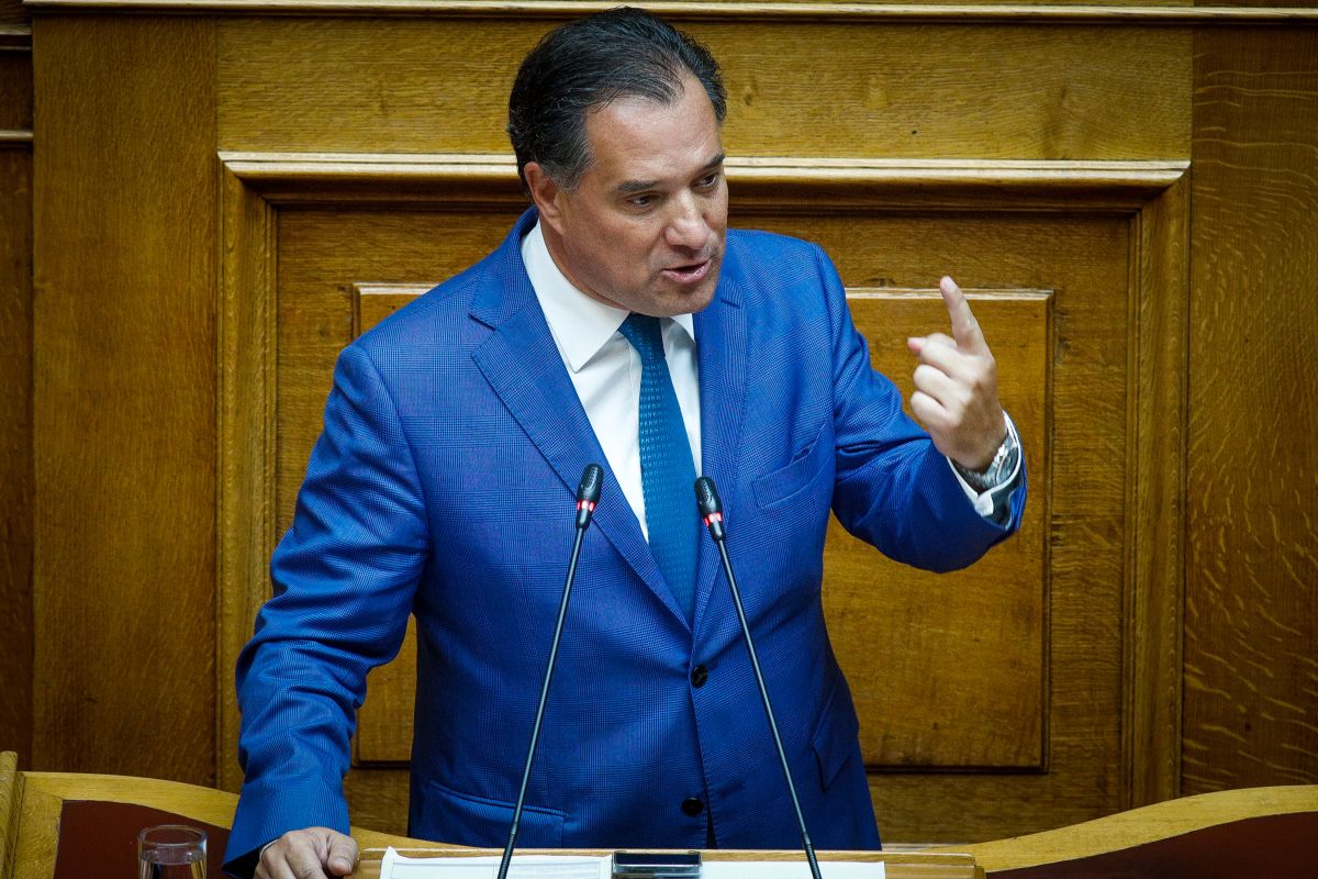 Άδωνις για Τέμπη και Καραμανλή: «Όχι, δεν έχει ποινικές ευθύνες”