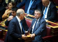 Ελληνική Λύση: «Τριγμοί» στις σχέσεις Βελόπουλου και Σαράκη – Οι αιχμές του βουλευτή