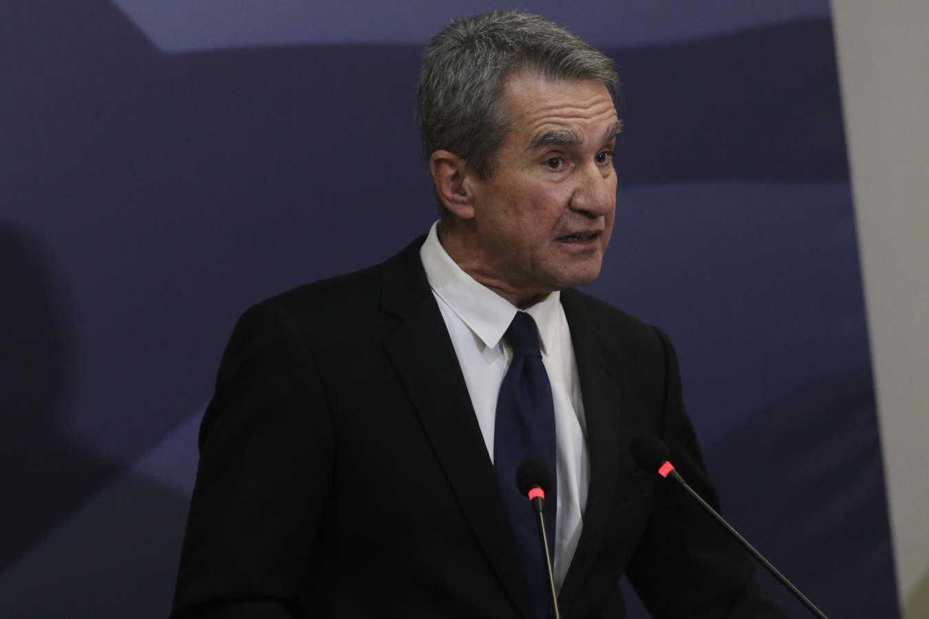 Former minister Andreas Loverdos announces foundation of new party called ‘Democrats’
