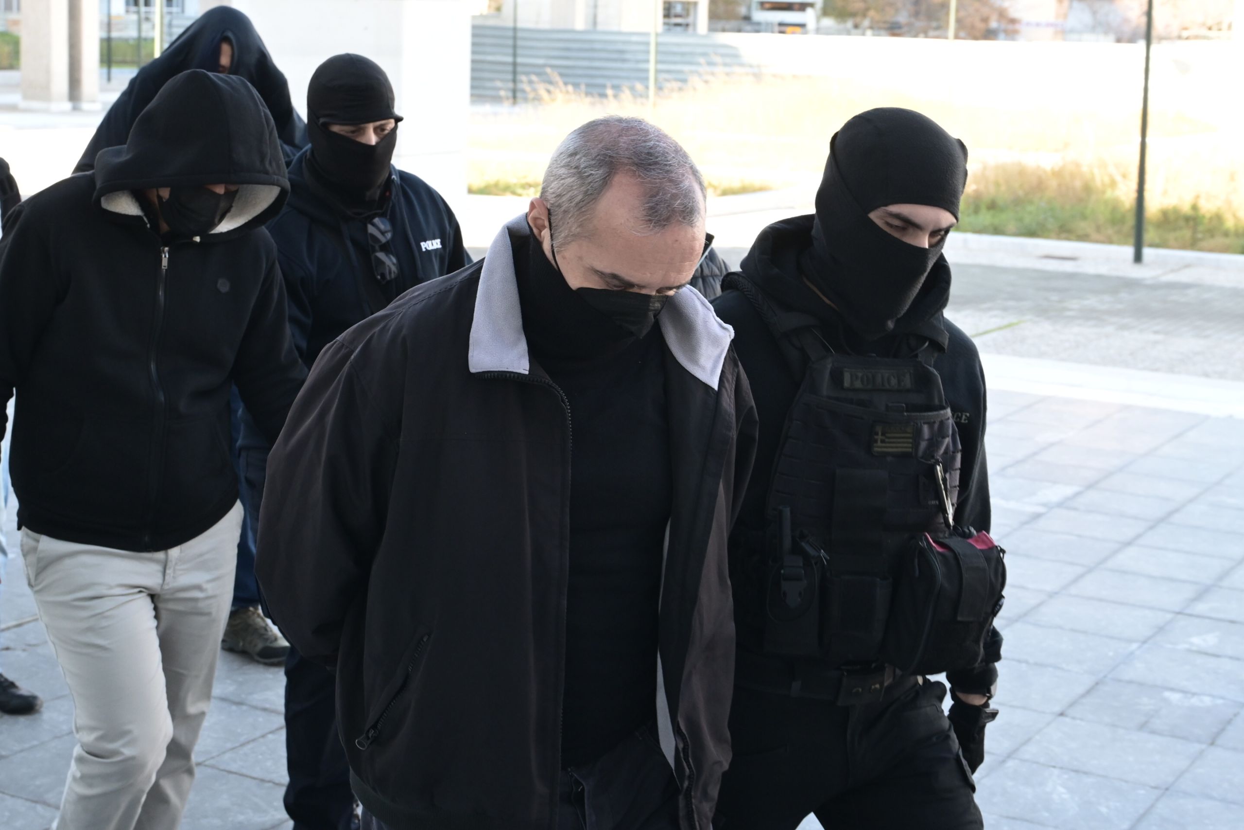 Κολωνός: Ξεσπά η μεγαλύτερη αδερφή της 12χρονης -Βιάζεται ένα μωρό και το τέρας λέει ότι ήταν ερωτευμένος