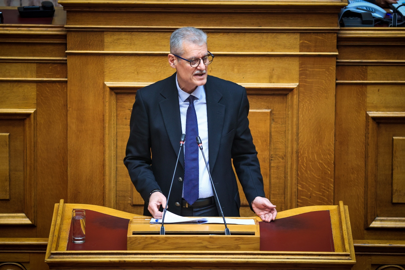 Τουρνάς: Επαναπροσλαμβάνονται 2.500 εποχιακοί πυροσβέστες