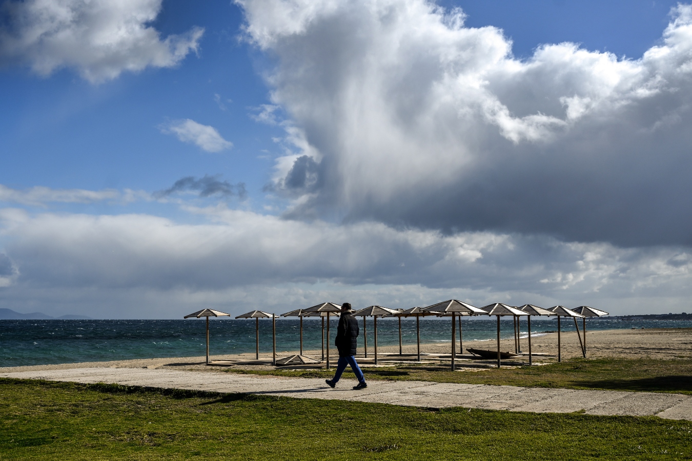 Επτά σημαντικές αλλαγές για τη βελτίωση της προστασίας των παραλιών – Τι περιλαμβάνει το νέο νομοσχέδιο