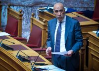 Μπρατάκος: Πρόταση δυσπιστίας με πρόσχημα αόριστα υπονοούμενα