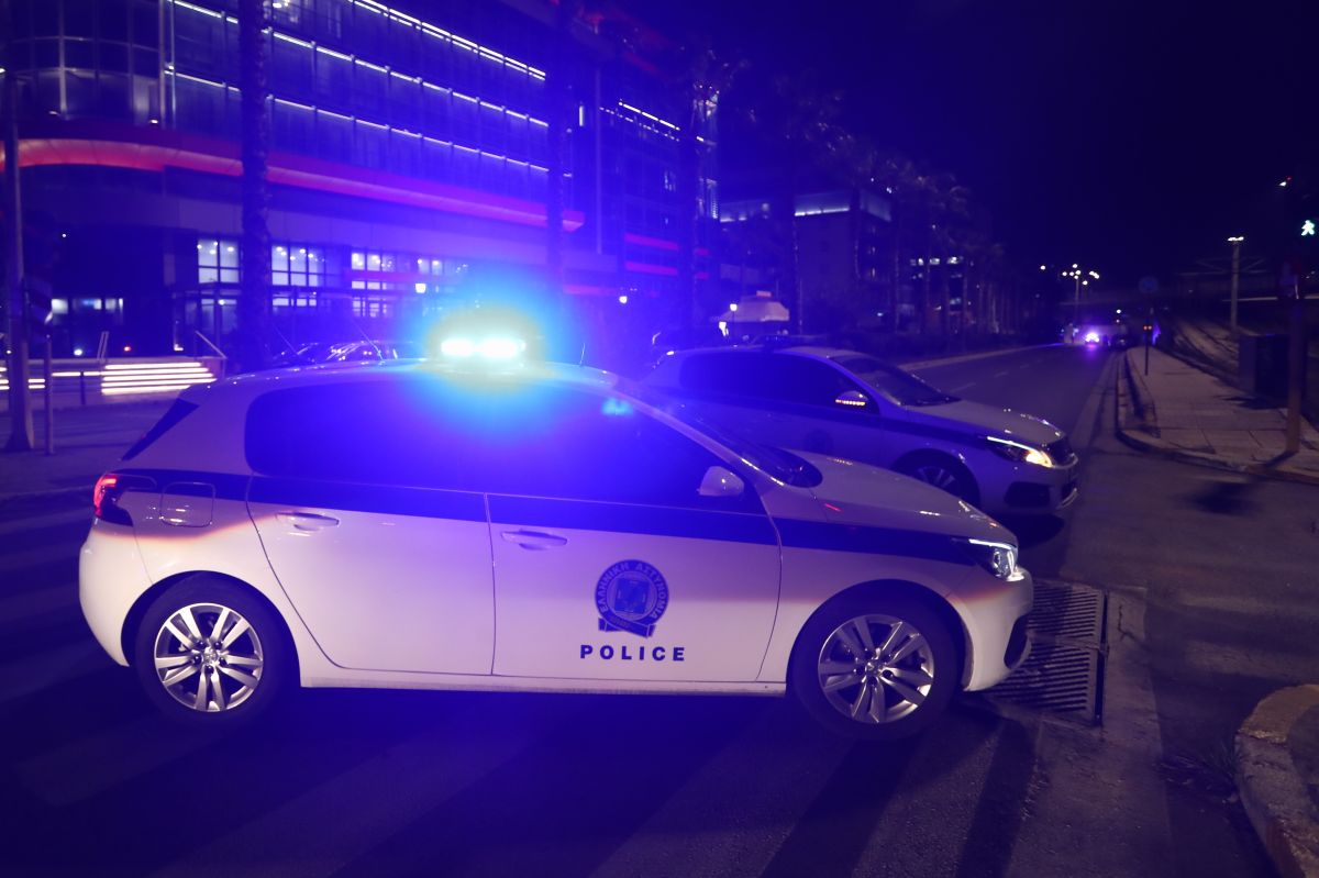 Έκρηξη στον Πειραιά: Ξηλώθηκαν ακόμα και παράθυρα – Ξεκαθάρισμα λογαριασμών εξετάζουν οι Αρχές