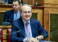 Τον Μάρτιο «κλειδώνει» το ύψος της αύξησης του κατώτατου μισθού