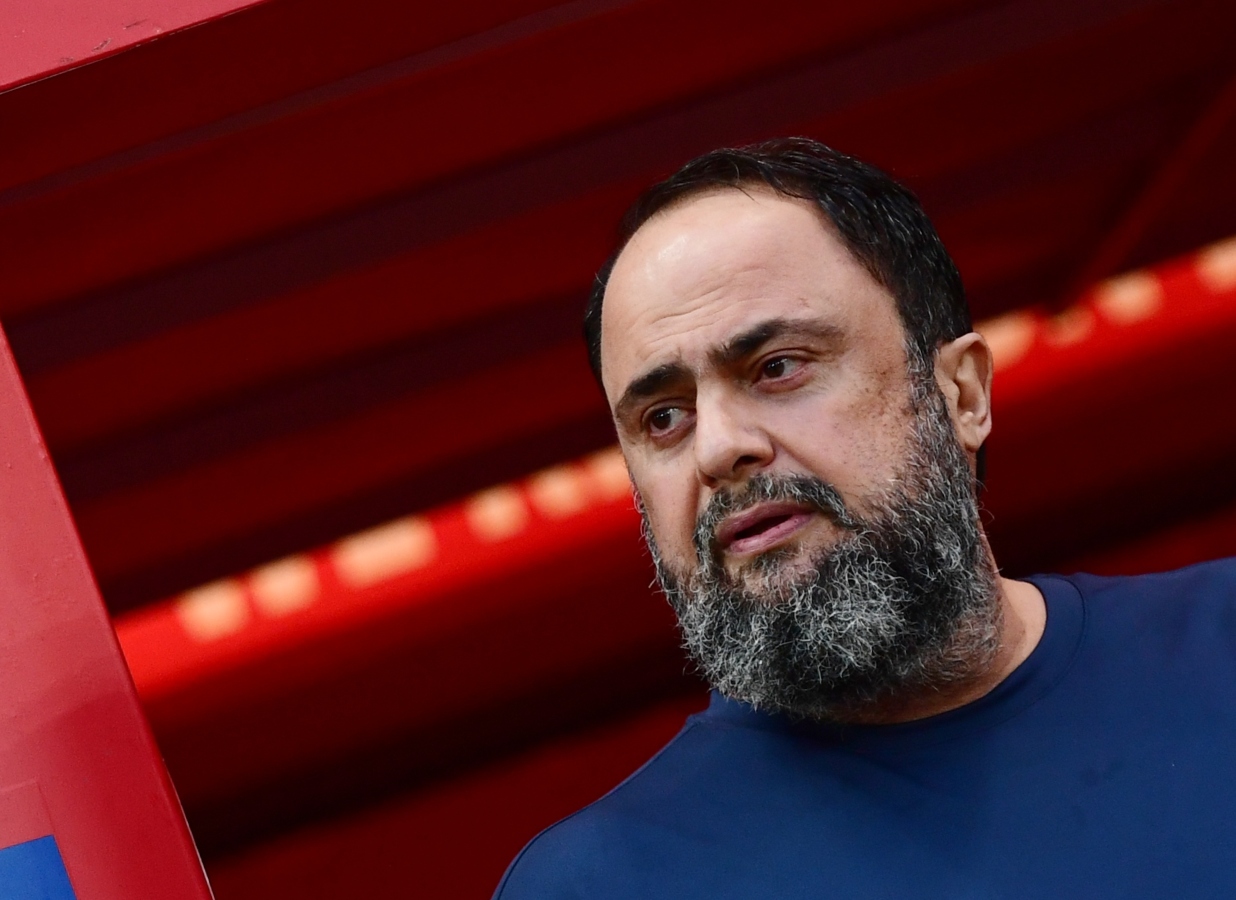 Έξαλλος ο Μαρινάκης! “Μύδροι” κατά των διαιτητών