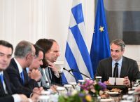 Τα ραντεβού Μητσοτάκη στο Μαξίμου με υπουργούς – Η «επανεκκίνηση» με ανασχηματισμό [vid]