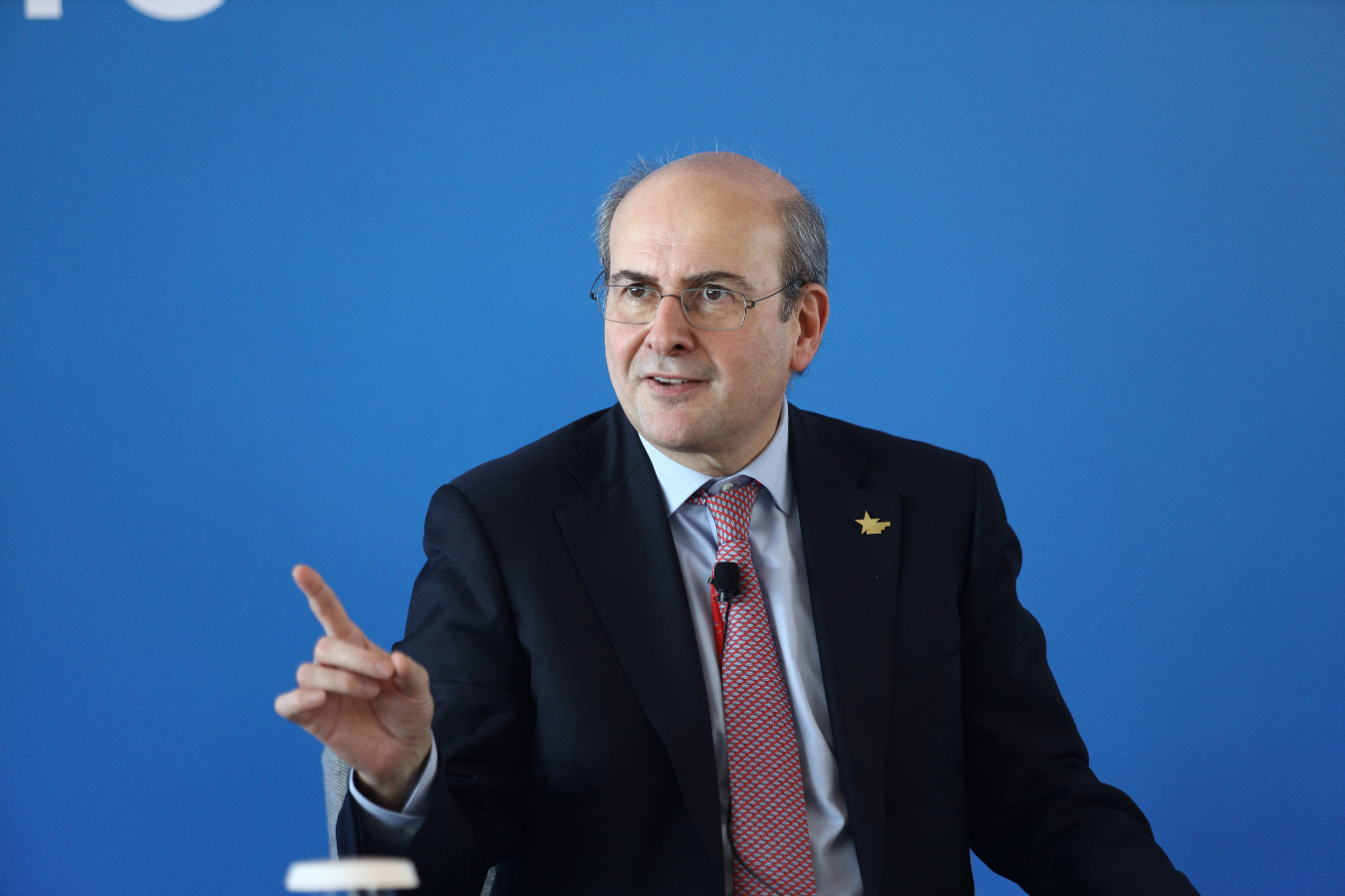 Χατζηδάκης: Από Σεπτέμβριο η επανεξέταση των Airbnb – Ερχεται νέα ρύθμιση για τη Golden Visa
