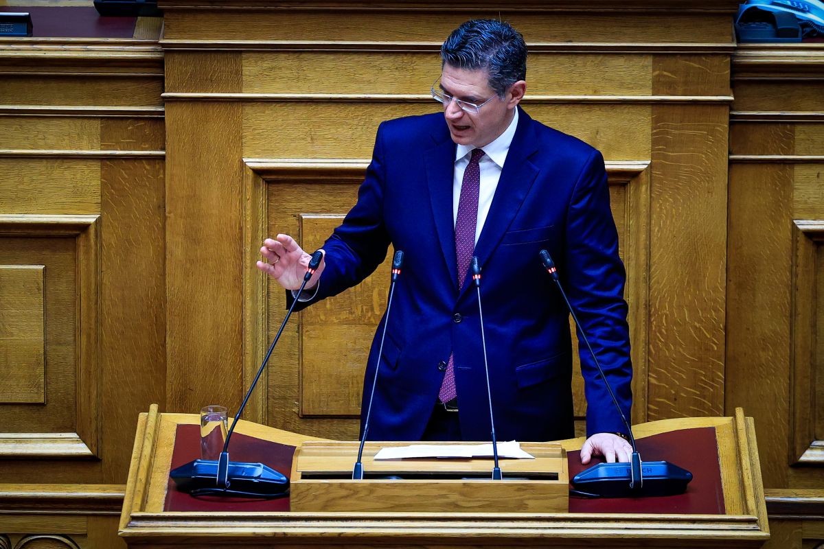 Καλαματιανός για Καραμανλή: Θα παραιτηθεί της υπουργικής του ασυλίας και να παραπεμφθεί στη δικαιοσύνη;