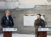 Οδησσός: “Κάθε μέρα, γίνεται πραγματικός πόλεμος εδώ” – Οι κοινές δηλώσεις Μητσοτάκη και Ζελένσκι