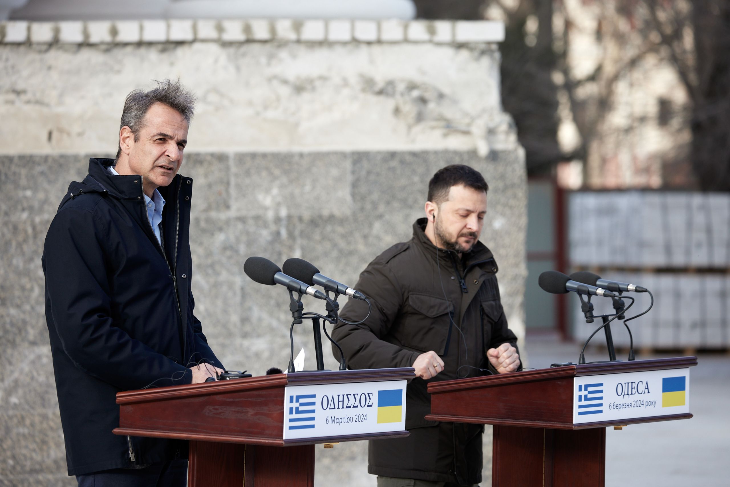 Ζελένσκι: Ο Πούτιν πρέπει να είναι άρρωστος για να ρίξει πύραυλο μερικά μέτρα από τον Έλληνα πρωθυπουργό
