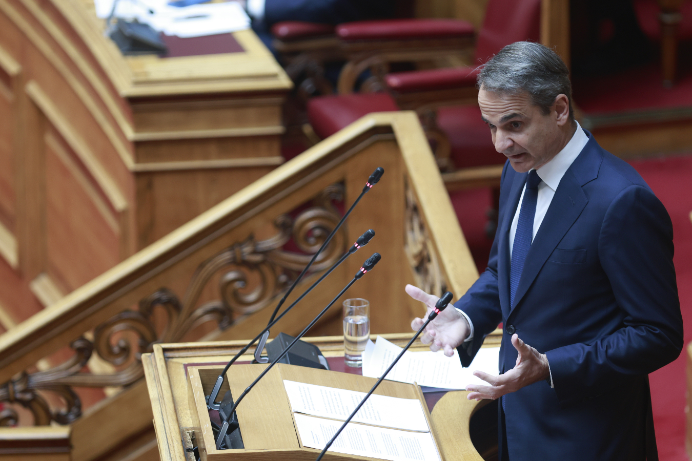Μητσοτάκης στη Βουλή: Θεμέλιο της μεταρρύθμισης, η ενίσχυση του δημόσιου πανεπιστημίου
