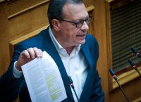 Φάμελλος για ιδιωτικά πανεπιστήμια: Για τα συμφέροντα λίγων κολλητών ποδοπατάτε τα όνειρα των νέων
