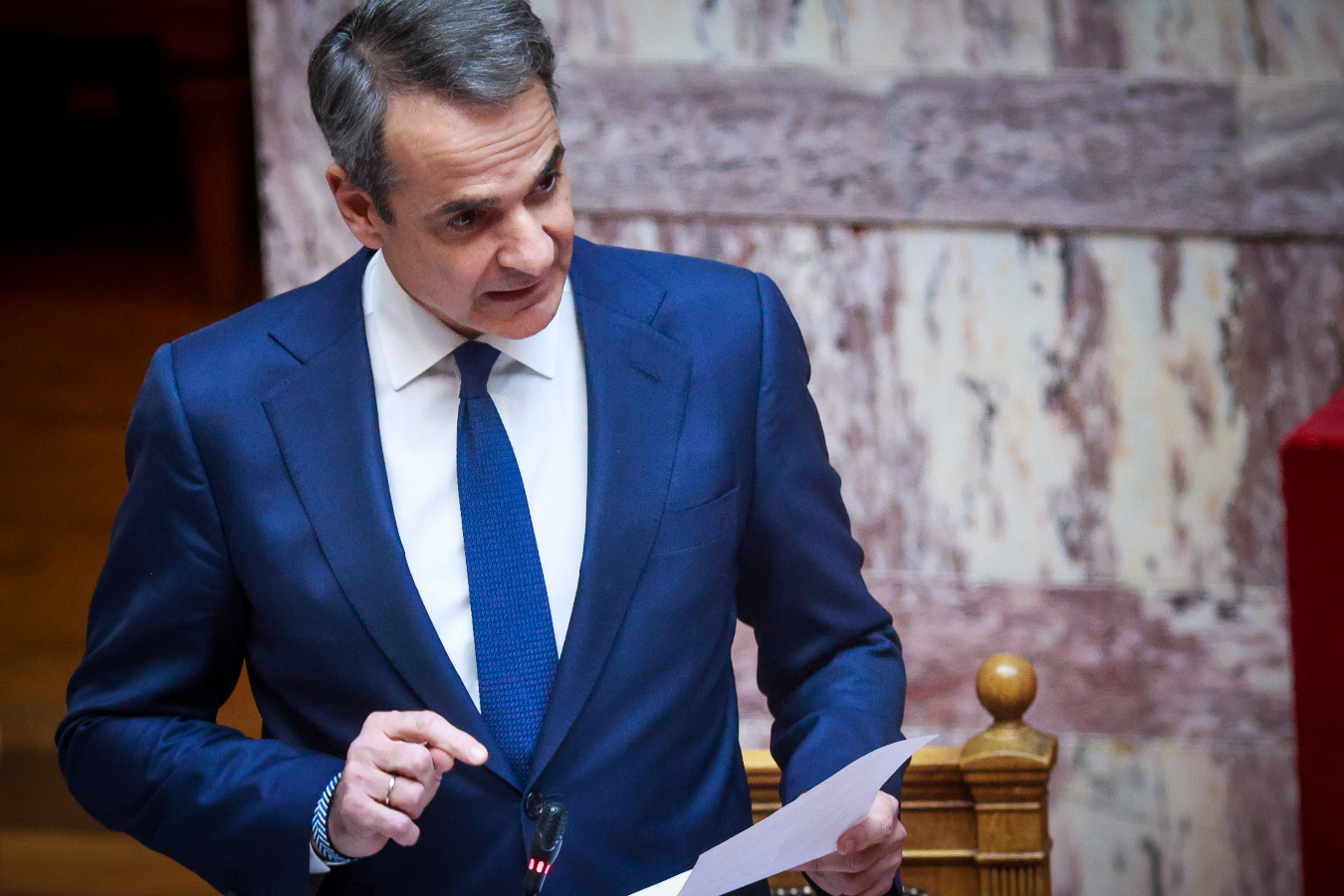 Ο Μητσοτάκης στριμώχνει τον Ανδρουλάκη με αίτημα ονομαστικής για όλα τα άρθρα του νομοσχεδίου Πιερρακάκη