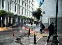 Επεισόδια στο πανελλαδικό πανεκπαιδευτικό συλλαλητήριο – Μολότοφ σε ξενοδοχείο
