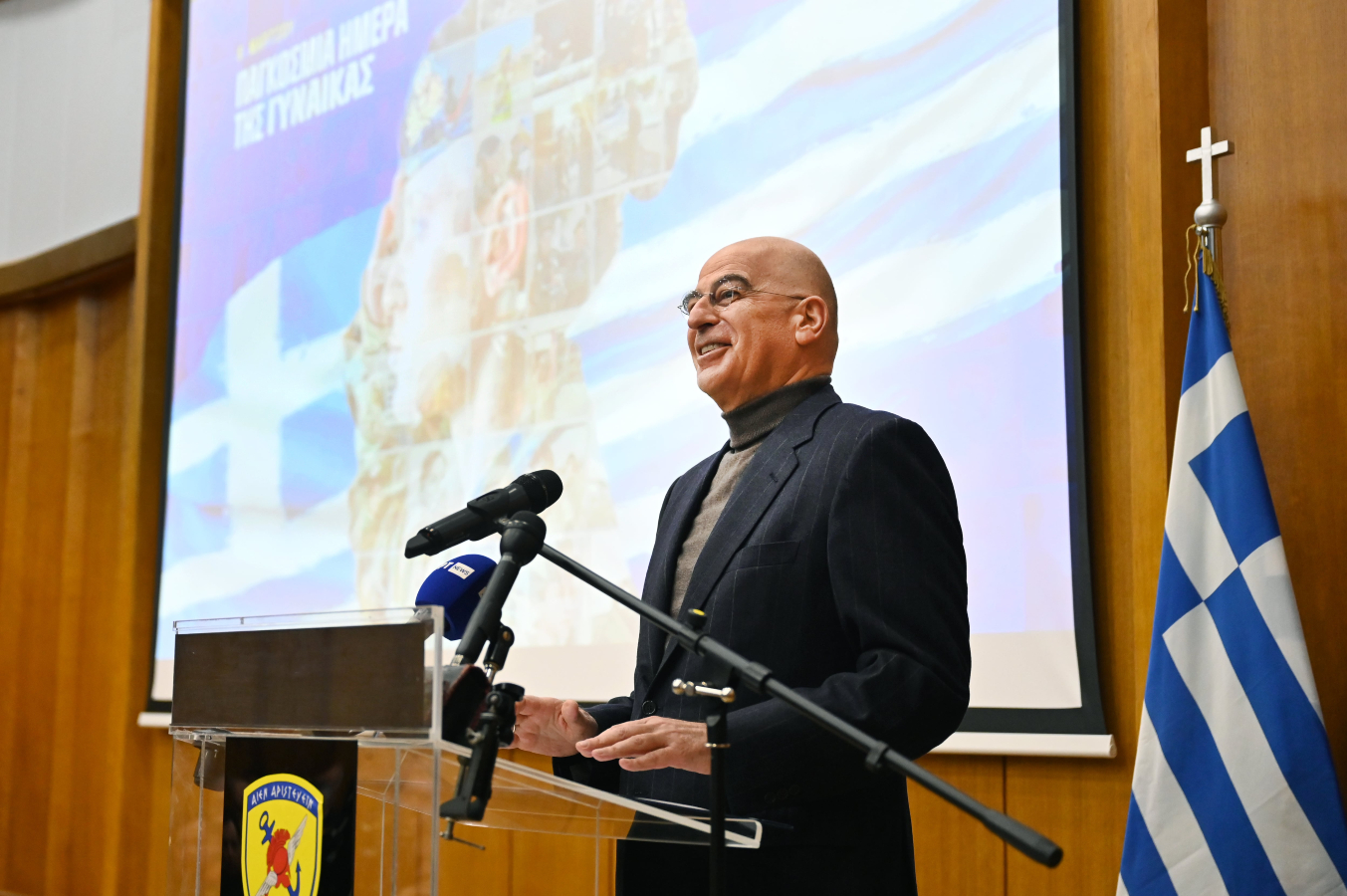Greek MoD Suggests Female Voluntary Enlistment