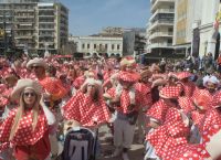 Η Πάτρα φόρεσε τα γιορτινά της και είναι έτοιμη για το φετινό καρναβάλι