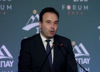 Πώς θα «γκρεμιστούν» οι χρεώσεις για γρήγορο ίντερνετ με οπτική ίνα