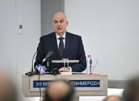 Επιχείρηση «Ασπίδες»: Συνάντηση Δένδια με τον ειδικό απεσταλμένο Ε.Ε για τον περσικό κόλπο