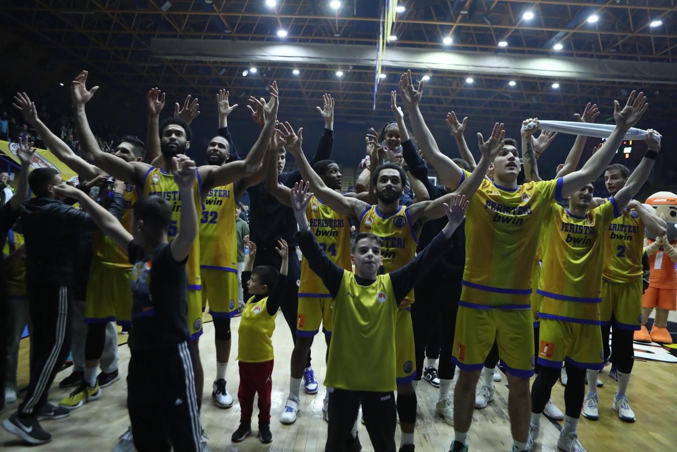 Basketball Champions League: Θρίαμβος για το Περιστέρι και πρόκριση στα προημιτελικά!