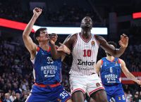 EuroLeague: Η Εφές σταμάτησε το σερί του Ολυμπιακού [85-72]